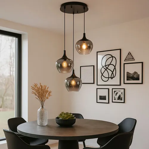 LED Hängeleuchte Pendellampe für Esstisch, 3x 7W warmweiß - Lampen für stilvolle Beleuchtung im Wohnzimmer, mit eleganten rauchfarbenen Glasschirmen und energiesparenden LED-Leuchtmitteln für angenehmes Licht.