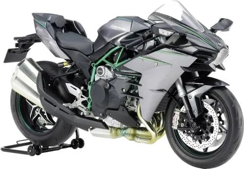 Tamiya 14136 Kawasaki Ninja H2 Carbon Bausatz 1:12 - Sonstige Kategorie, detailgetreues Plastikmodell mit realistischer Inline-4-Motor-Darstellung und kompakten Abmessungen von 174 x 76 x 96 mm.
