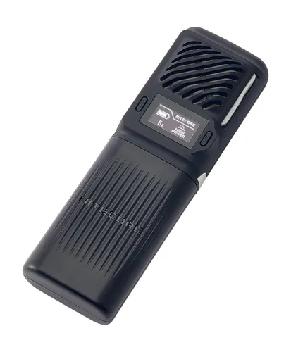 Nitecore EMR23 - Elektronischer Mückenschutz mit OLED Display - Der Nitecore EMR23 ist ein kompakter und leistungsstarker Mückenschutz mit 8000mAh Akku. Ideal für Camping und Reisen, sorgt er ohne Chemie für mückenfreie Zonen und bietet ein praktisches Echtzeit-Display.