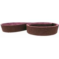 3M Vlies Schleifband SC-BS 50x2000 mm Korn 120 - Das flexible Schleifband von Scotch-Brite ist ideal zum Reinigen und Finishen von unebenen Oberflächen. Es entfernt Material effizient, ohne den Untergrund zu beschädigen, und eignet sich für verschiedene Metalle.