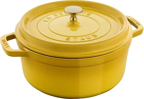STAUB Gusseisen Bräter/Cocotte 24 cm, Citron - Auflaufform aus emailliertem Gusseisen mit 3,8 L Volumen, ideal für saftiges Garen und stilvolles Servieren, energiesparend auf allen Herdarten inklusive Induktion.