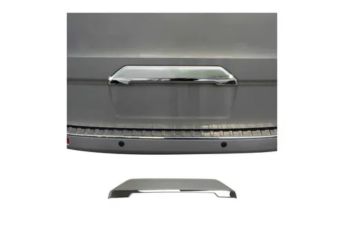 OMAC Blende Heckklappe 2624052 für Ford Tourneo - Kofferraum- & Heckklappen Blende mit chromfarbener Oberfläche, modellspezifisch für Ford Tourneo, inklusive Montageanleitung für einfache Installation.