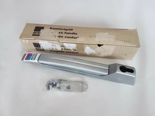 Rittal Komfortgriff TS 8611.340 - Neu in OVP - Schaltschrankzubehör, hochwertiger Komfortgriff in Grau RAL 9002, ideal für einfache Handhabung und langlebige Nutzung, hergestellt in Deutschland.