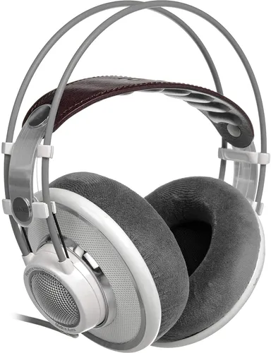 AKG K701