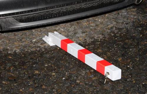 Absperrpfosten 70x70mm weiß-rot klappbar Zylinderschloss +Dübel