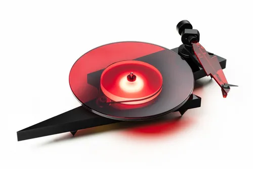 AC/DC Turntable Artist Collection von Pro-Ject