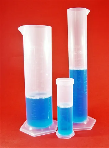 Messzylinder aus Kunststoff 100ml mit Deckel von AlcoFermBrew