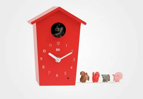 KOOKOO AH4000R Animal House Tierstimmenuhr rot - Wunderschöne Tierstimmenuhr aus MDF Holz, ideal für Schlafzimmer und Kinderzimmer, sorgt für eine fröhliche Atmosphäre mit Tiergeräuschen.