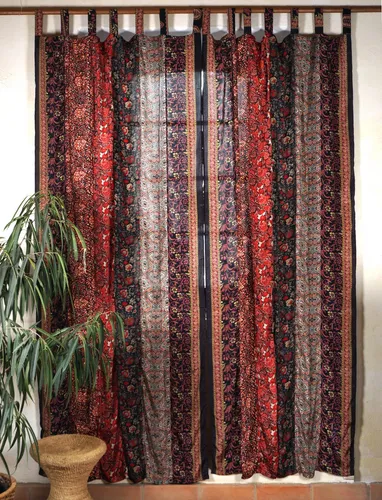 Boho Patchwork Vorhänge in rot von Guru-Shop