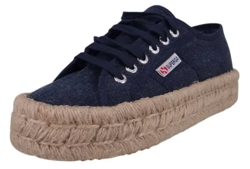 Superga Damen Low Sneaker 2740 Platform in Blau - Stylische Low Sneaker aus atmungsaktiver Baumwolle mit durchgehendem Plateau von 3,5 cm. Ideal für den Freizeitlook und bequem im Alltag.