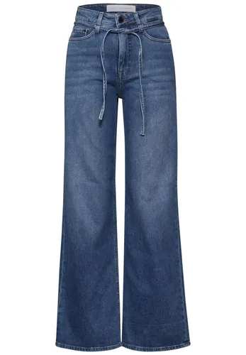 STREET ONE STUDIO Slim-fit-Jeans - Moderne Slim-fit-Jeans für Damen mit lässigem Bindegürtel und bequemen Baumwollmix. Ideal für einen stylishen Look im Alltag.