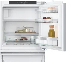 KU22LADD0 Unterbau-Kühlschrank mit Gefrierfunktion - Kühlschrank mit 82 cm Höhe, Flachscharnier und Softeinzug, bietet FullnoFrost-Technologie für optimale Lagerbedingungen und minimalen Wartungsaufwand.