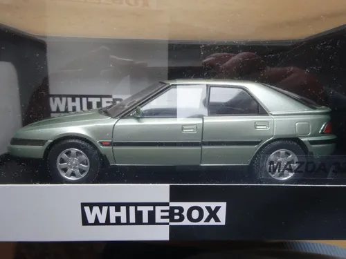 Mazda 323F Lichtgrün Modellauto 1:24 – Neuheit - Detailgetreues Modellauto im Maßstab 1:24, ideal für Sammler und als Geschenk, sorgt für Freude und Begeisterung.