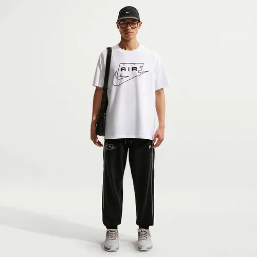 Nike T-Shirt Herren in Weiß, Größe L - Hochwertiges T-Shirt mit großem Logo-Frontprint, locker geschnitten aus weichem Baumwoll-Jersey für optimalen Tragekomfort; Rundhalsausschnitt mit Rippstrick und Nackenband; ideal für lässige Outfits.