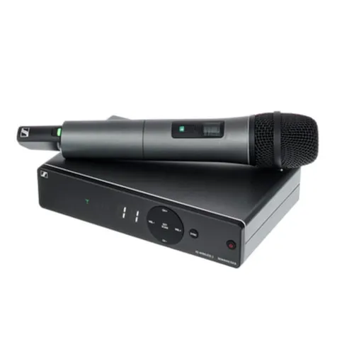 Sennheiser XSW 1-835 B-Band Vocal Set - Mikrofon mit UHF Wireless System, ideal für Live-Performances. Mit 24 MHz Schaltbandbreite und integrierter Antennen-Diversity für störungsfreien Empfang.