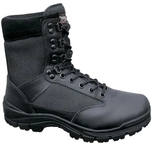 Brandit 9 Eyelet Tactical Boots in Schwarz, Größe 42 - Wanderschuhe mit Thinsulate-Isolierung, rutschfester Gummiprofilsohle und verstärktem Zehenbereich für optimalen Komfort und Schutz bei jedem Abenteuer.