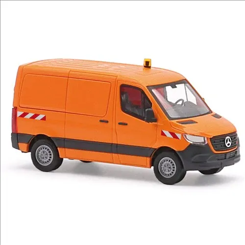 Busch 53407 H0 PKW Modell Mercedes Benz Sprinter - Detailgetreues Modell eines kurzen Sprinters in verkehrsoranger Lackierung, ideal für Sammler und Modellbau-Enthusiasten.