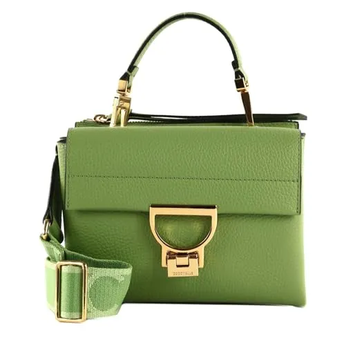 Coccinelle Arlettis Signature Handbag in Grained Leather Guacamole - Umhängetasche mit stufenlos verstellbarem Schulterriemen, ideal für jeden Anlass. Schickes Design und praktische Größe (20 x 15 x 8 cm) für alle Essentials.