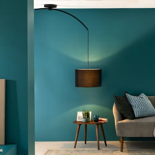 Brilliant Pendelleuchte Daria - Hängelampe mit höhenverstellbarem Auslegearm, schwarz, ideal für stilvolle Innenräume und dimmbar über Wanddimmer.