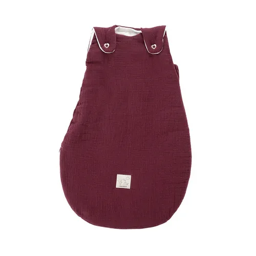 Träumeland Babyschlafsack - Hochwertiger Schlafsack aus Baumwollmusselin für Babys, mit regulierbarer Belüftung für ein gesundes Schlafklima und viel Strampelfreiheit. Inklusive Bärchen-Kleiderbügel und verstellbaren Trägern.