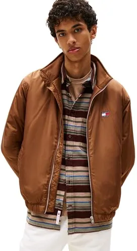 Tommy Jeans TJM Essential Padded Jacket EXT - Funktionsjacken für Herren, die stylisch und warm sind. Der Blouson aus leichtem Webstoff bietet einen regulären Schnitt, elastische Bündchen und praktische Taschen für den Alltag.