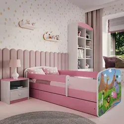 Raumhirsch Furniture Kinderbett in Rosa, 80x180 cm - Stilvolles Kinderbett mit abnehmbarer Schutzschiene und geräumiger Schublade für optimalen Stauraum. Inklusive verstellbarem Lattenrost und waschbarer Kindermatratze für höchsten Komfort. Ideal für ein gemütliches Kinderzimmer.