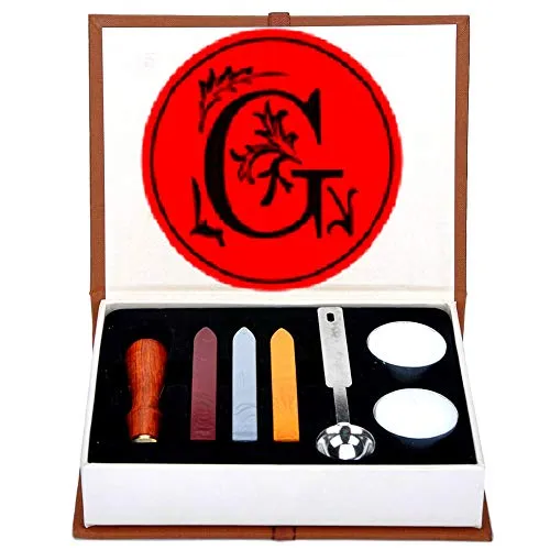 Buchstaben-Wachs-Siegel-Stempel-Set, ANBOSE Alphabet Wachs-Siegel-Stempel-Kit einschließlich 1Pcs Holzgriff Kupfer-Siegel, 3Pcs Wachs-Siegel-Sticks, 1Pcs Schmelzlöffel und 2Pcs weiße Kerzen(G)