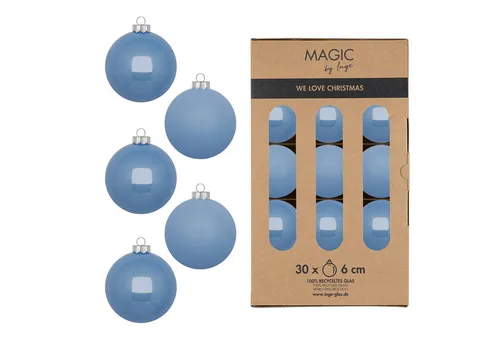 MAGIC by Inge Weihnachtsbaumkugel 30er Set - Airy Blue, 6cm Glas - Weihnachtskugeln aus Glas in pastelligem Hellblau, 30 Stück in nachhaltiger Box. Ideal für stilvolle Weihnachtsdekoration, harmoniert mit modernen und klassischen Wohnstilen.