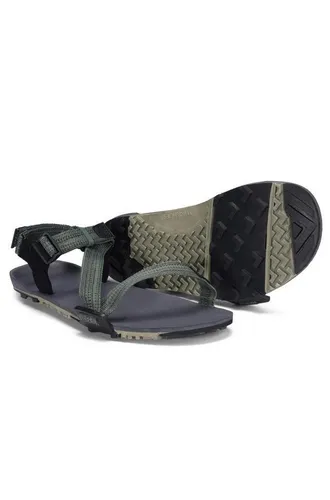 Xero Shoes Z-Trail EV Herren Sandale - olivegrün - Sandalen für Herren mit natürlicher Flexibilität und geringem Gewicht, ideal für Outdoor-Aktivitäten. Modell 2023/2024 in stilvollem Olivegrün.