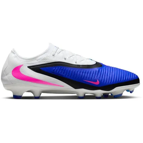 Nike Phantom 6 Low Pro FG - blau - Der Nike Phantom 6 Low Pro FG ist der perfekte Fußballschuh für dynamische Spieler. Mit seiner FG-Sohle bietet er optimalen Halt auf festem Rasen. Das leichte Obermaterial ermöglicht schnelle Bewegungen und präzise Ballkontrolle – ideal für Training und Wettkampf.