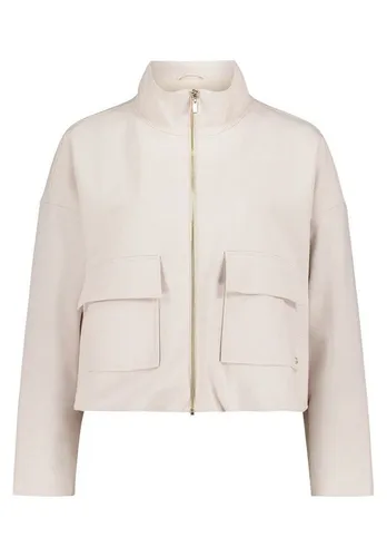 Betty&Co Blouson - Lässiger kariert - Stylischer Blouson mit lässiger Passform, ideal für den Alltag. Der Reißverschluss und die aufgesetzten Taschen bieten Funktionalität und Komfort. Perfekt für jeden Anlass!