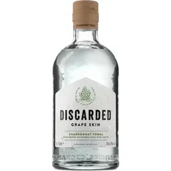 Discarded Grape Skin Chardonnay Vodka 40% 0,7l - Premium Wodka aus Traubenschalen, fruchtige Noten von Williamsbirne und Guave, ideal für genussvolle Cocktails oder pur.