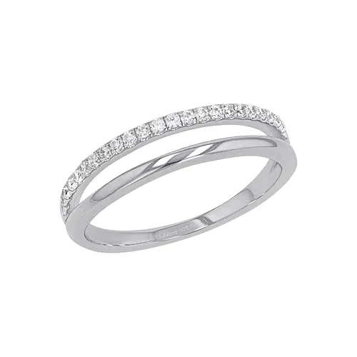 s.Oliver Damen Ring aus 925 Sterling Silber mit Zirkonia - Eleganter Damenring aus hochwertigem 925 Sterling Silber, verziert mit 26 funkelnden Zirkonia-Steinen. Kommt in einer Schmuck Geschenk Box – das perfekte Geschenk für besondere Anlässe.