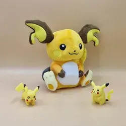 Raichu Sitting Cuties Plüschfigur - 16 cm - Kuschelige Raichu Plüschfigur für Fans, ideal zum Sammeln oder Verschenken. Mit hochwertiger Verarbeitung und liebevollem Design.