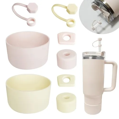 Stanley Cup Zubehörset mit 6 auslaufsicheren Silikonstöpseln, 2 Silikonhüllen für 1,2-Liter- und 850-ml-Becher, sowie Schmetterlingsbuchstaben-Anhänger. Becher nicht enthalten (Rosenquarz + Creme).