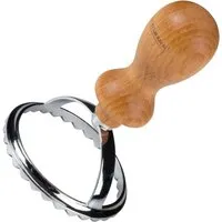 Fackelmann Ravioli Ausstecher, FAIR 31115 - Ausstechform für Ravioli, ergonomischer Griff aus zertifiziertem Buchenholz, ideal für die einfache Zubereitung von köstlichen Ravioli zuhause.
