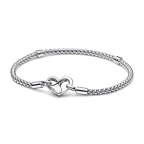PANDORA Armband mit Infinity Herzverschluss aus Sterlingsilber - Armband für Damen, handverarbeitetes Sterling-Silber mit flexiblem Design und Herzverschluss, ideal für bis zu 18 Charms und perfekt für individuelle Stylings.