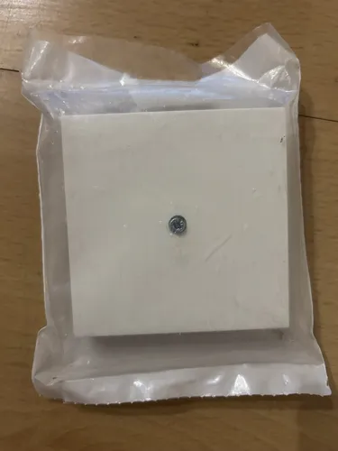 Gira 0274112 Abdeckung für Schnurableitung Flächenschalter Reinweiß