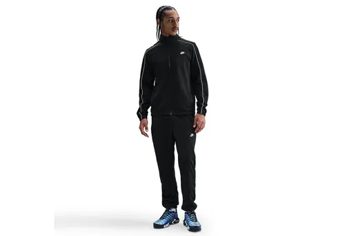 NIKE Herren Sportanzug Sportswear Club - Bequemer Trainingsanzug aus leichtem Poly-Strickmaterial. Die klassische Passform sorgt für einen entspannten Tragekomfort, ideal für Sport und Freizeit.
