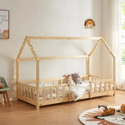 [en.casa] Kinderbett Sisimiut 90 x 200 cm mit Rausfallschutz - Kleinkindbett aus hochwertigem Kiefernholz mit sicherem Rausfallschutz für ruhigen Schlaf und ansprechendem Haus-Design, ideal für jedes Kinderzimmer.