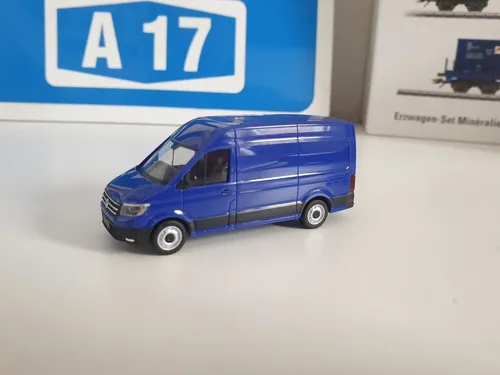 H0 Herpa 092982-003 VW Crafter Kasten HD, blau 1:87