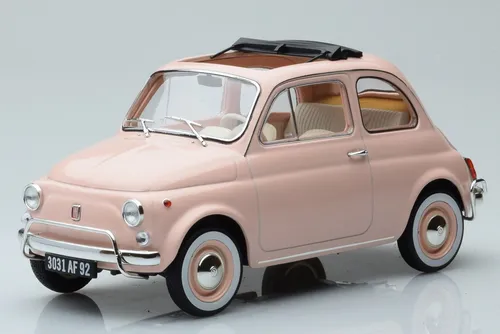 Norev 187774 FIAT 500 L 1968 - Pink mit Spezialgeburtstagsset - 1:18 - Miniatur Sammlerauto, detailgetreues Design und exklusives Geburtstagsset für Sammler und Autofans.