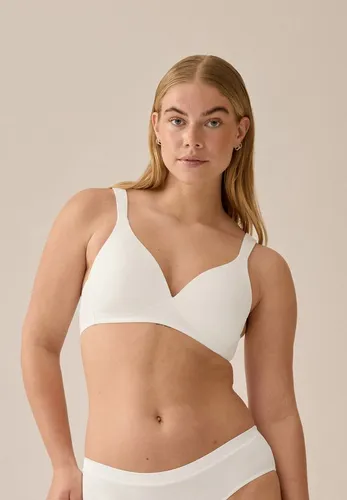 Naturana Bügelloser BH The Wednesday - Beige 90 - Funktionsunterwäsche mit schalen und glänzenden Akzenten, bietet höchsten Tragekomfort und entlastet die Schultern durch breite, verstellbare Träger.