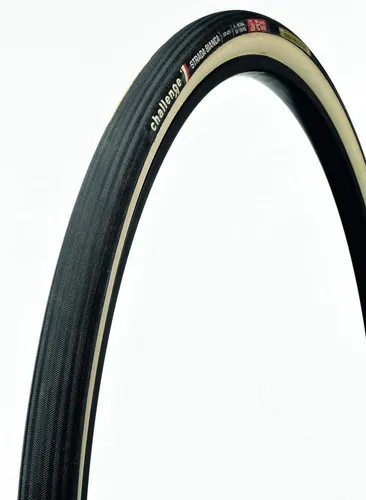 Challenge Reifen Strada Bianca Ultra 28X1.20 Zoll Schwarz-Creme - Ideal für Schotterpisten und unebene Straßen. Handgefertigter Reifen mit optimaler Dämpfung und Grip, perfekt für Gravel Races. Geringer Rollwiderstand und hohe Flexibilität garantieren ein einzigartiges Fahrgefühl.