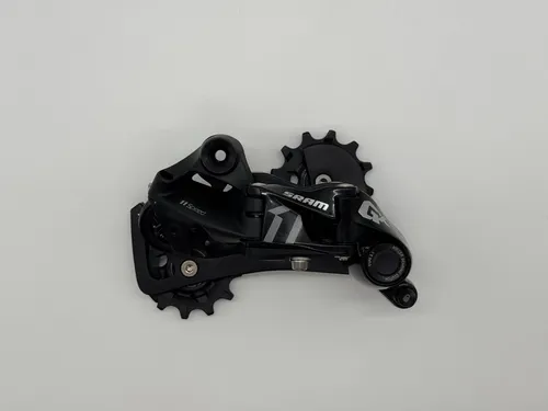 SRAM Schaltwerk GX 2x11-fach - Gangschaltungen mit Aluminiumkäfig, ideal für präzise Schaltvorgänge und hohe Zuverlässigkeit beim Mountainbiking.