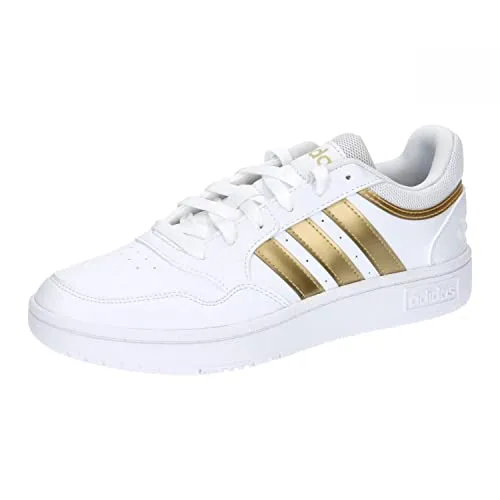 adidas Damen Hoops 3.0 Low Classic Basketball Shoes - Damen-Sneaker mit klassischem Design, ideal für Sport und Freizeit, bieten hervorragenden Tragekomfort.