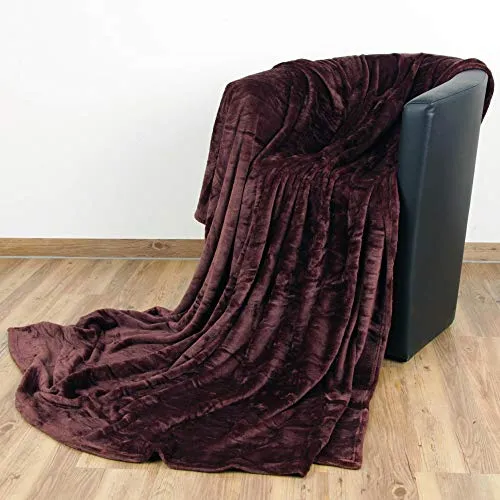 Bestlivings Kuscheldecke Celina - Flauschige Wohndecke für Sofa und Bett - Bettdecken: Hochwertige Microfaser-Kuscheldecke in Braun, 180 x 220 cm, mit erstklassiger Wärmespeicherung - ideal für kalte Tage und pflegeleicht!