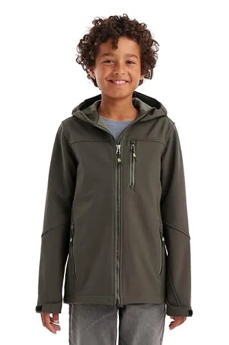 killtec Jungen Softshelljacke mit Kapuze - dark moss - Funktionsjacke mit 10.000 mm Wassersäule, wasser- und windabweisend, Innenfleece für Komfort, verstellbare Ärmelbündchen und umweltfreundliche PFAs-freie Imprägnierung.