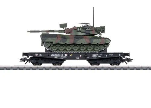 Märklin 48878 Flachwagen mit BW Leopard 1A1 - Güterwagen in DB-Firmenfarben, ideal für Modellbahnliebhaber und detailgetreue Nachbildungen, Epoche IV, Spur H0, Wechselstrom
