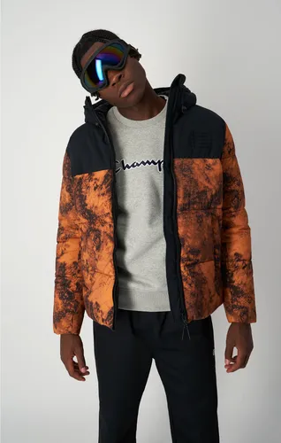 Champion Winterjacke mit Kapuze - Wattierte Herrenjacke in Braun, Größe L - Entdecke die bequeme, wattierte Winterjacke für Herren mit verstellbarer Kapuze und durchgehendem Reißverschluss. Ideal für kalte Tage, mit praktischem Logodetail und Druckknopf-Taschen.
